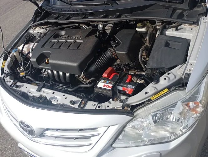 Toyota Corolla Altis 2.0 Flex 16V Aut. 2013