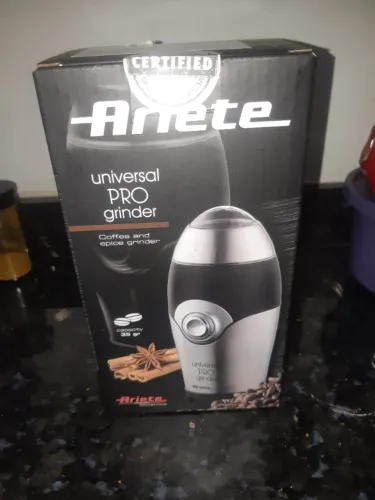 Moedor elétrico de grão de café  NOVO 