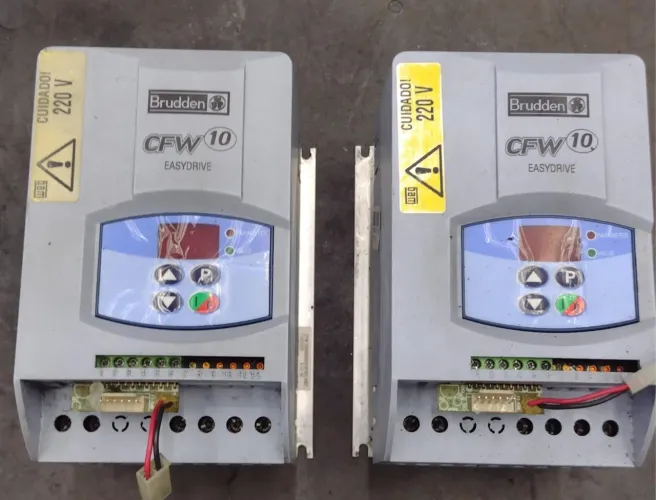 Inversor de frequência CFW10 220v 