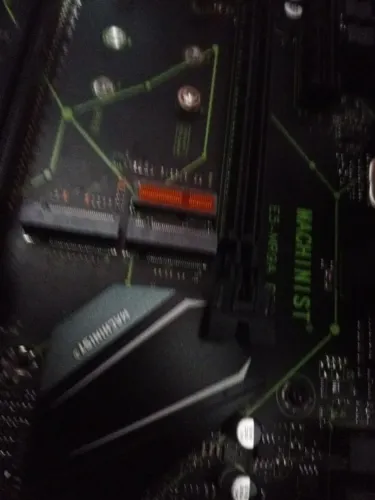Processador Kit xeon e55 tb tenho ssd ote de cachorro husky,Golden retrivier,pastor alemao