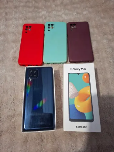 Celular galaxy M32