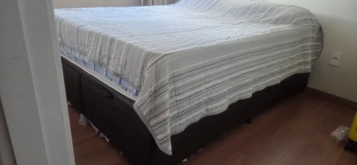 Cama Queen Baú com Colchão