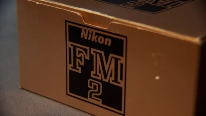 Nikon FM 2 na caixa