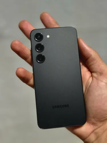 Samsung 23 plus