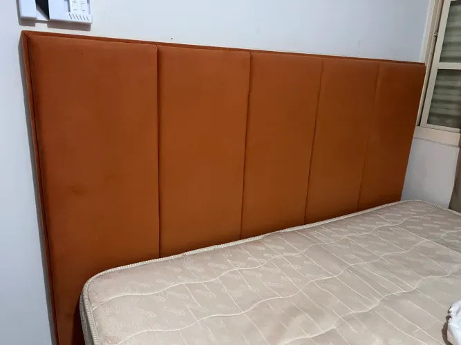 Cabeceira para cama de casal cor terracota
