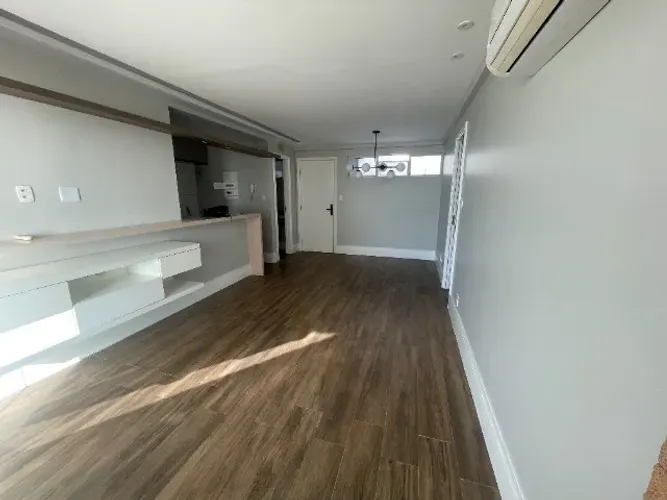 Lindo apto todo reformado na Peninsula - 2 suites + escritorio