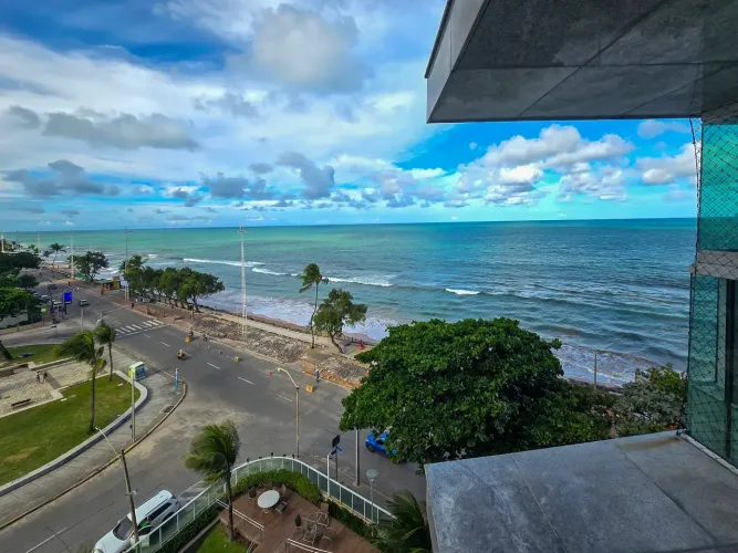 Imóvel para venda possui 402 metros quadrados com 4 quartos em Boa Viagem - Recife - PE