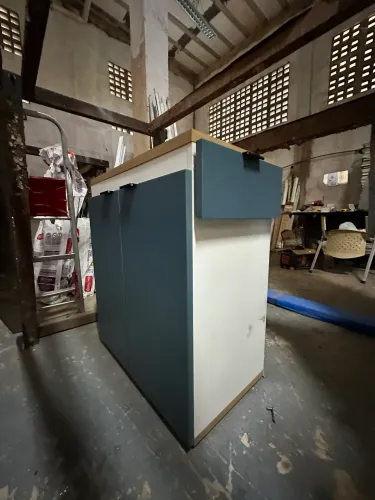 Armário de Cozinha Compacto p/ Motorhome - Sob Medida, Prático e Elegante