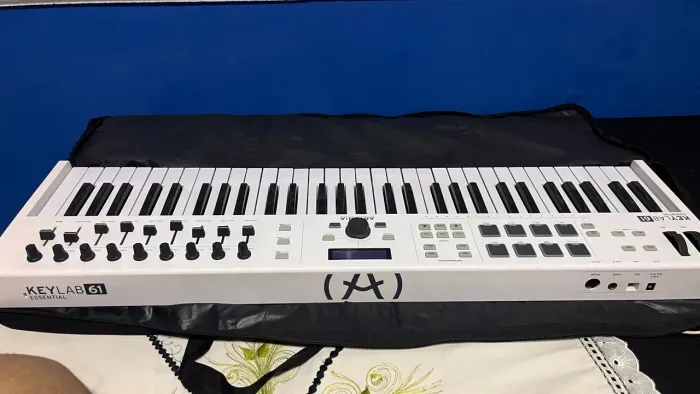 Arturia KeyLab 61 + Interface M-Audio + Pedal Sustain | Kit Completo