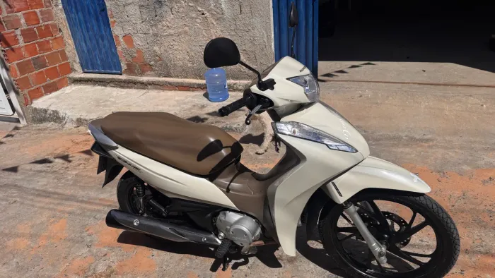 Honda Biz 125 EX - Muito conservada