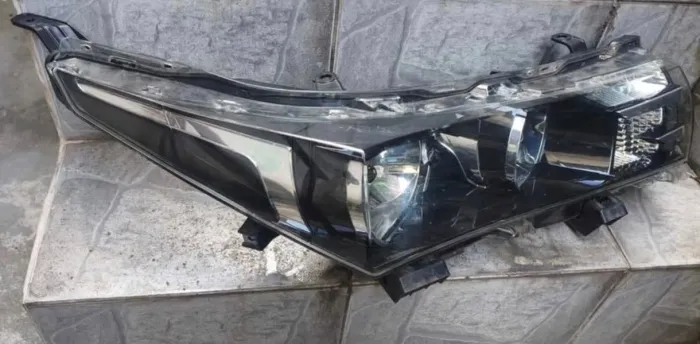 Farol Corolla Xei 2017 Lado Direito Original !!!