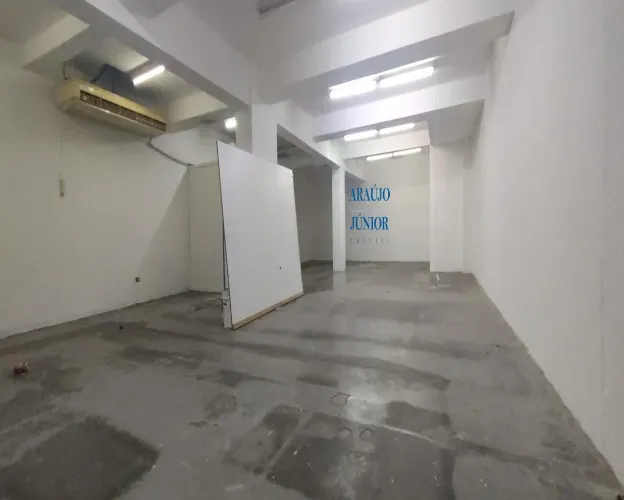 Sala Comercial com 1 Banheiro para Alugar, 117,00 M² por R$ 5.265,00/Mês no Centro de Amer