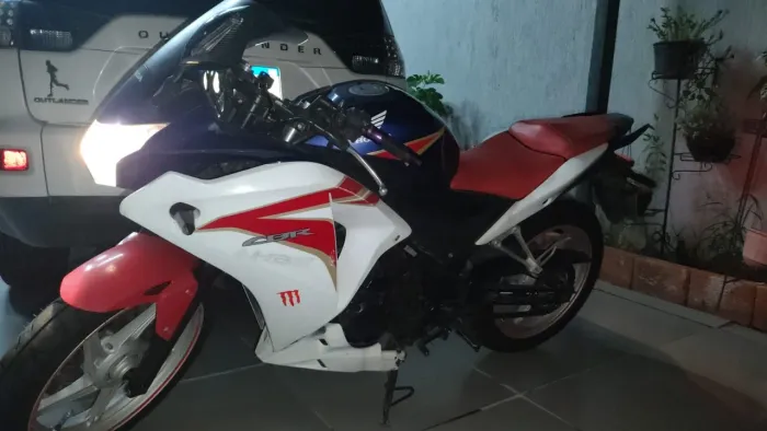 Cbr 250 r Oportunidade 14 mil