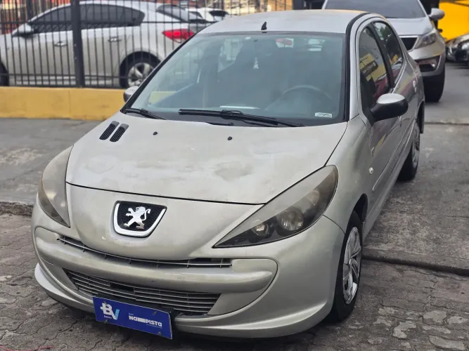 Peugeot 207 XR 1.4 Flex 8V 5P 2012
