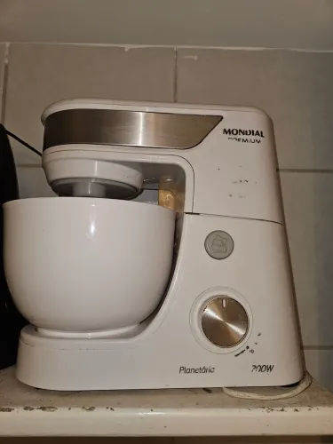 Batedeira planetária mundial 700w