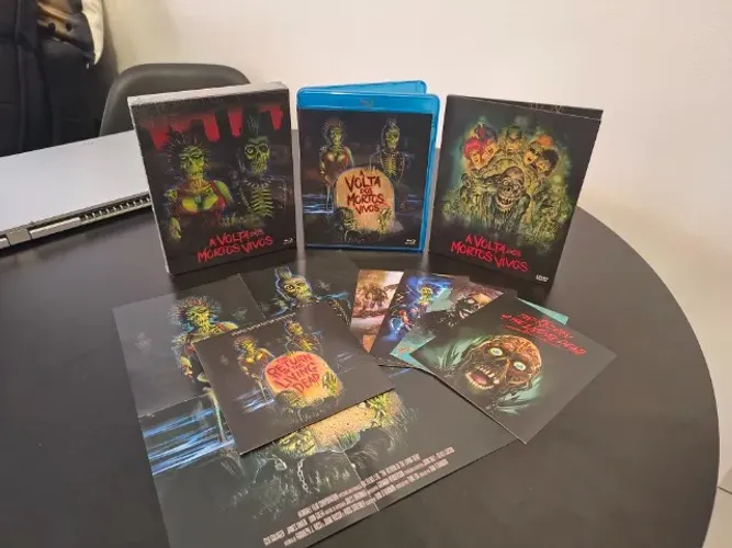 Blu-ray A Volta dos Mortos-Vivos Edição de Colecionador