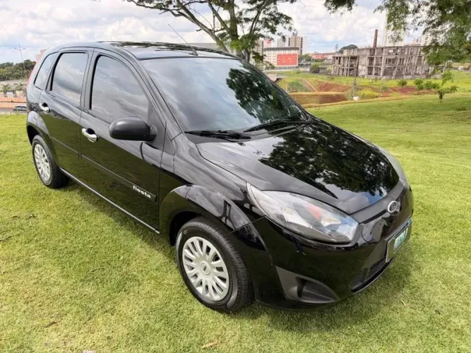 Ford Fiesta 1.6 16V Flex Aut. 5P 2011