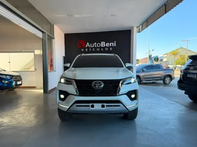 Toyota Hilux SW4 SRX 4X4 2.8 TDI 16V Dies. Aut. 2022
