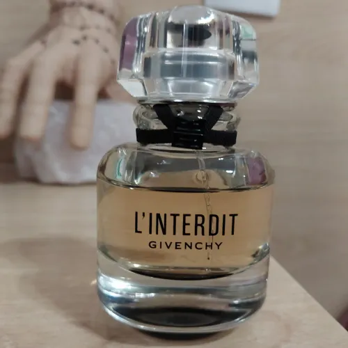 Perfume Givenchy L'Interdit
