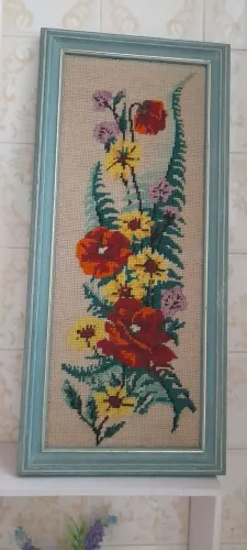Quadro antigo bordado