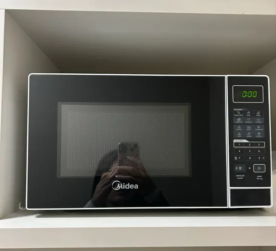 Micro-ondas Midea MRAS22 20 Litros 220V - Excelente Estado