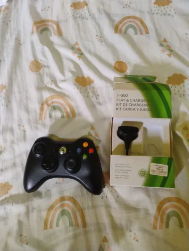Controle de Xbox 360 original com carregador