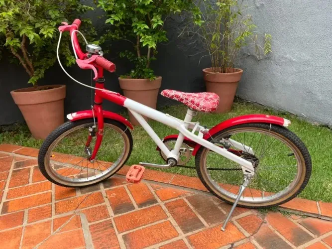 Bicicleta Caloi Hello Kitty Aro 20