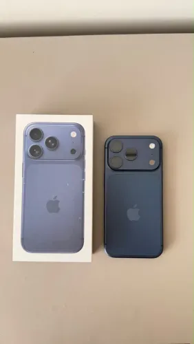 IPHONE 17 PRO - 256gb, Azul-profundo, semi novo.