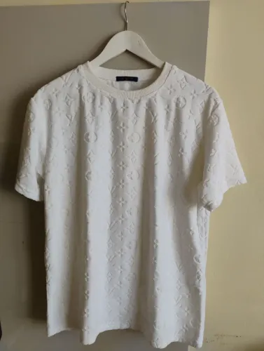 BLUSA DE LUXO MARCA LOUIS VUITTON EM PLUSH