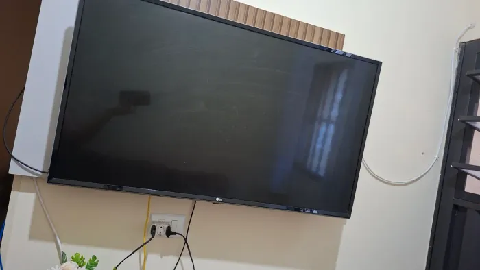 Vendo TV 43 POLEGADAS em perfeito estado