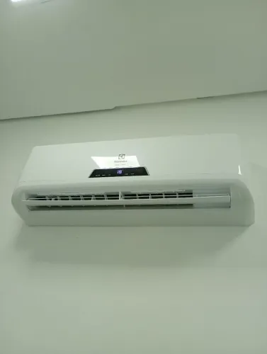 Ar condicionado ELETROLUX 9.000 BTU/h 