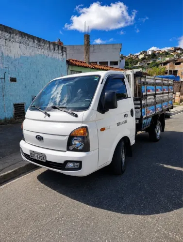 HYUNDAI HR COM CARROCERIA PRONTA PARA TRABALHAR!
