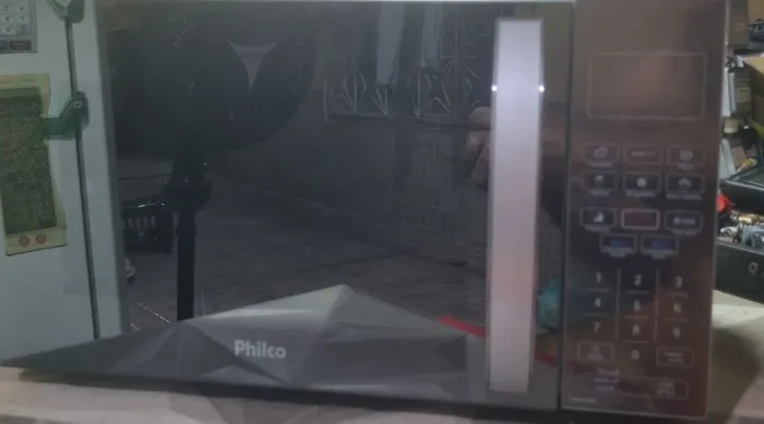 VENDO OU TROCO MICRO-ONDAS POR AR CONDICIONADO