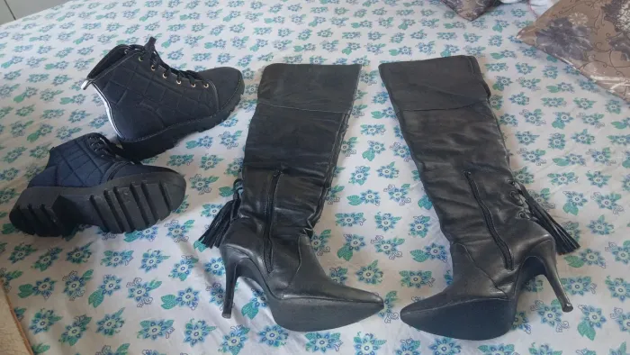 Bota cano longo e bota cuturno