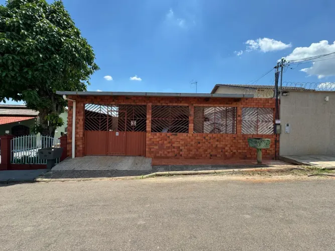 Vendo Casa Conj. Esperança
