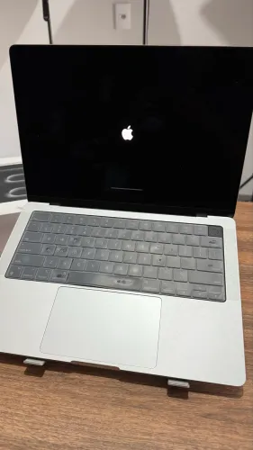MacBook Pro M3 8gb 512gb ssd