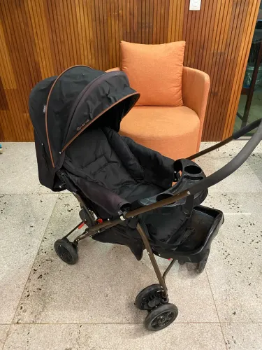 Carrinho de bebê Alça Reversível COSCO Kids Preto