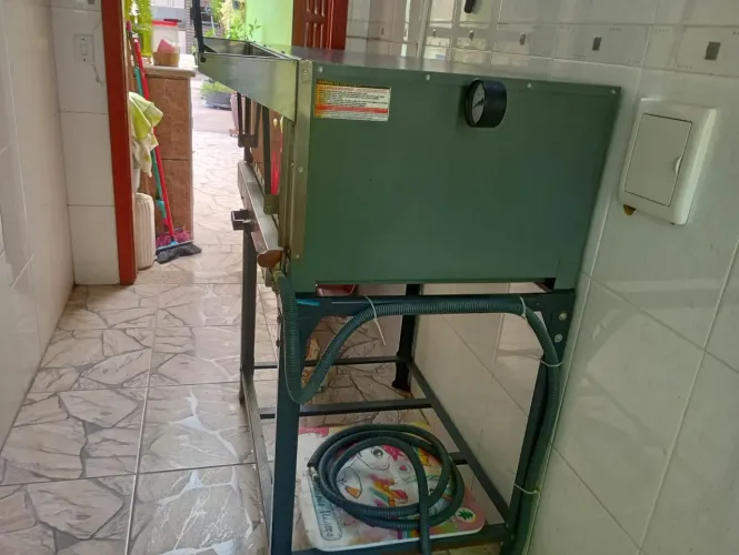 Lote de Máquinas e Equipamentos Profissionais - Costura e Produção