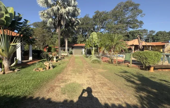 Chácara dos Sonhos à Venda em Ribeirão Preto - 7 Dormitórios e 8 Garagens!
