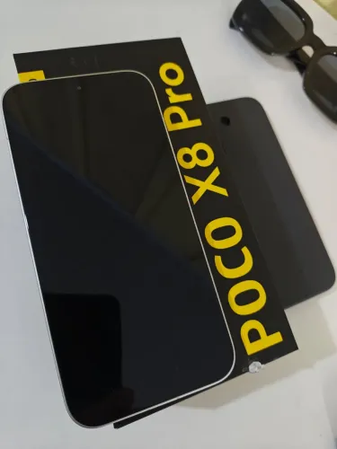 VENDO OU TROCO POCO X8 PRO 256GB CAIXA CARREGADOR E CAPA