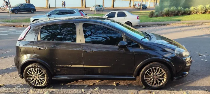 Fiat Punto Blackmotion 1.8 Flex 16V 5P. 2015