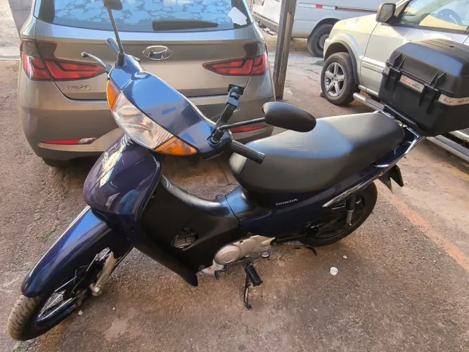 Vendo uma Moto Honda Biz 100