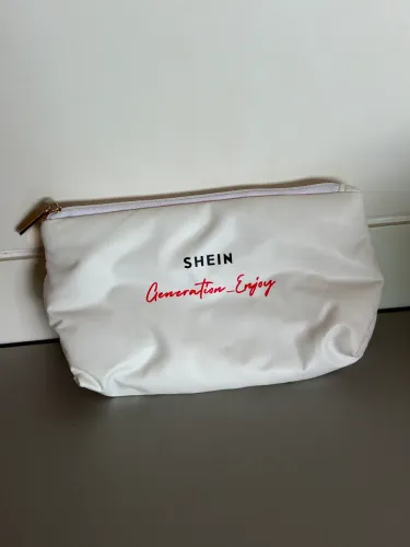 Necessaire shein puffer