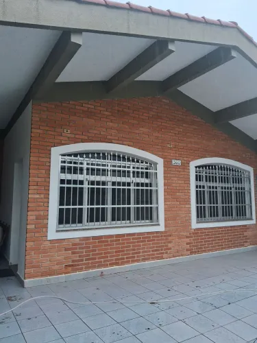 PERUÍBE CASA LADO PRAIA FLÓRIDA