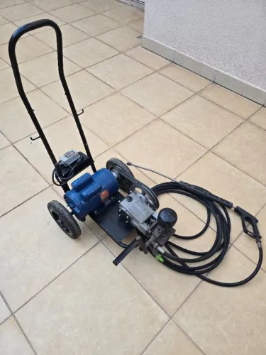 Lavadora Alta Pressão Kärcher HD 800 - 220V - Motor WEG 2cv