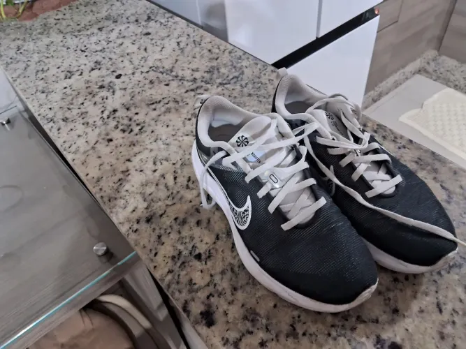 tenis semi novo