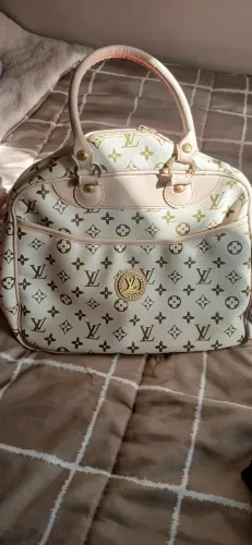 Bolsa feminina Louis Vuitton
