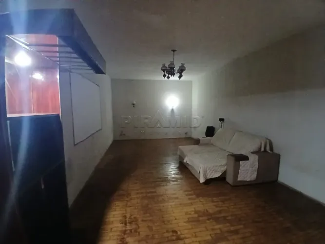 Casa padrão com 177,84m², bairro Jardim América, Zona Sul de Ribeirão Preto/SP.