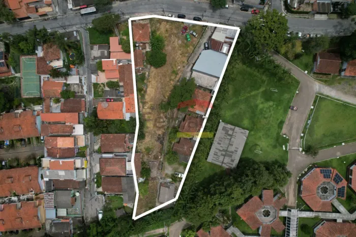 Área / Terreno no Horto Florestal plano com 4142 m² perfeito para condomínio de residência