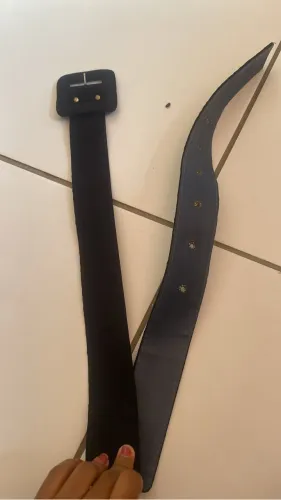 Peça de roupas/ bolsa